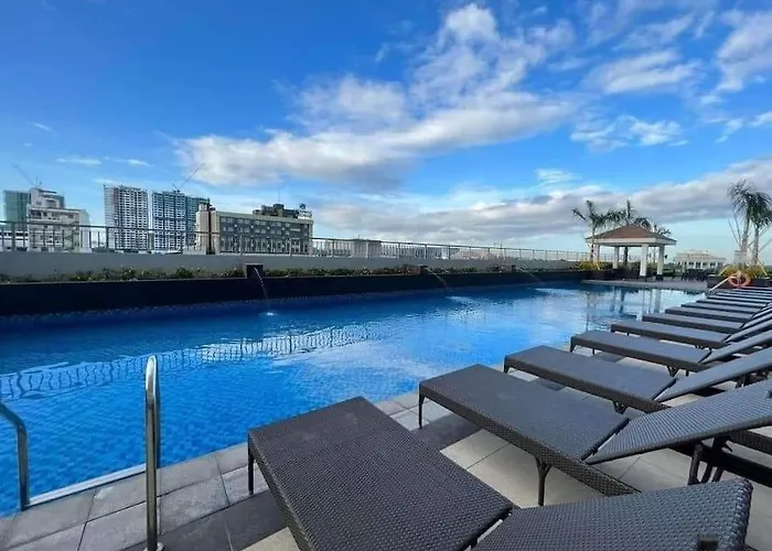 Coast By J 34th Floor Apartment